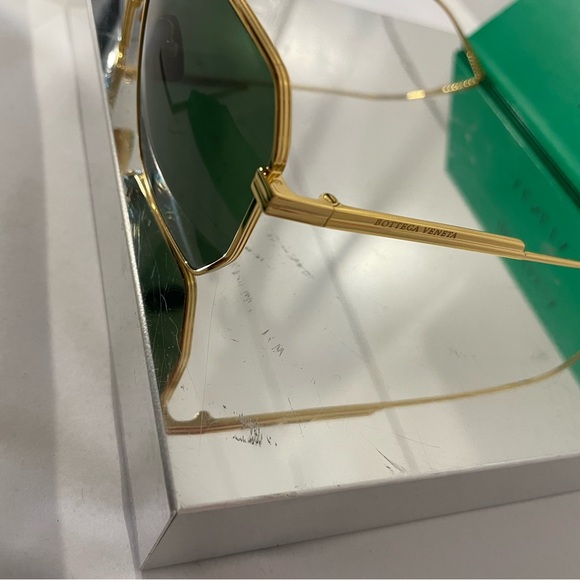 BOTTEGA VENETA BV1012S-004 MEN'S SUNGLASSES - Picture 8 of 11